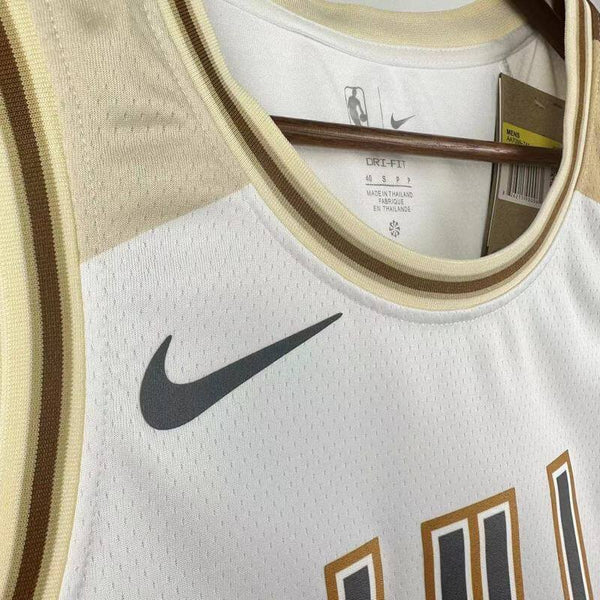 Chicago Bulls White/Gold -  Season 2025