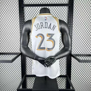 Chicago Bulls White/Gold -  Season 2025 5