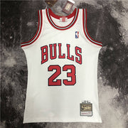 Chicago Bulls Red Jersey - 1997-98 Michael Jordan 1